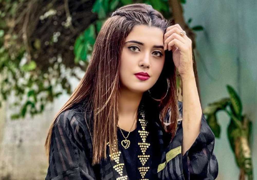 kanwal aftab viral video